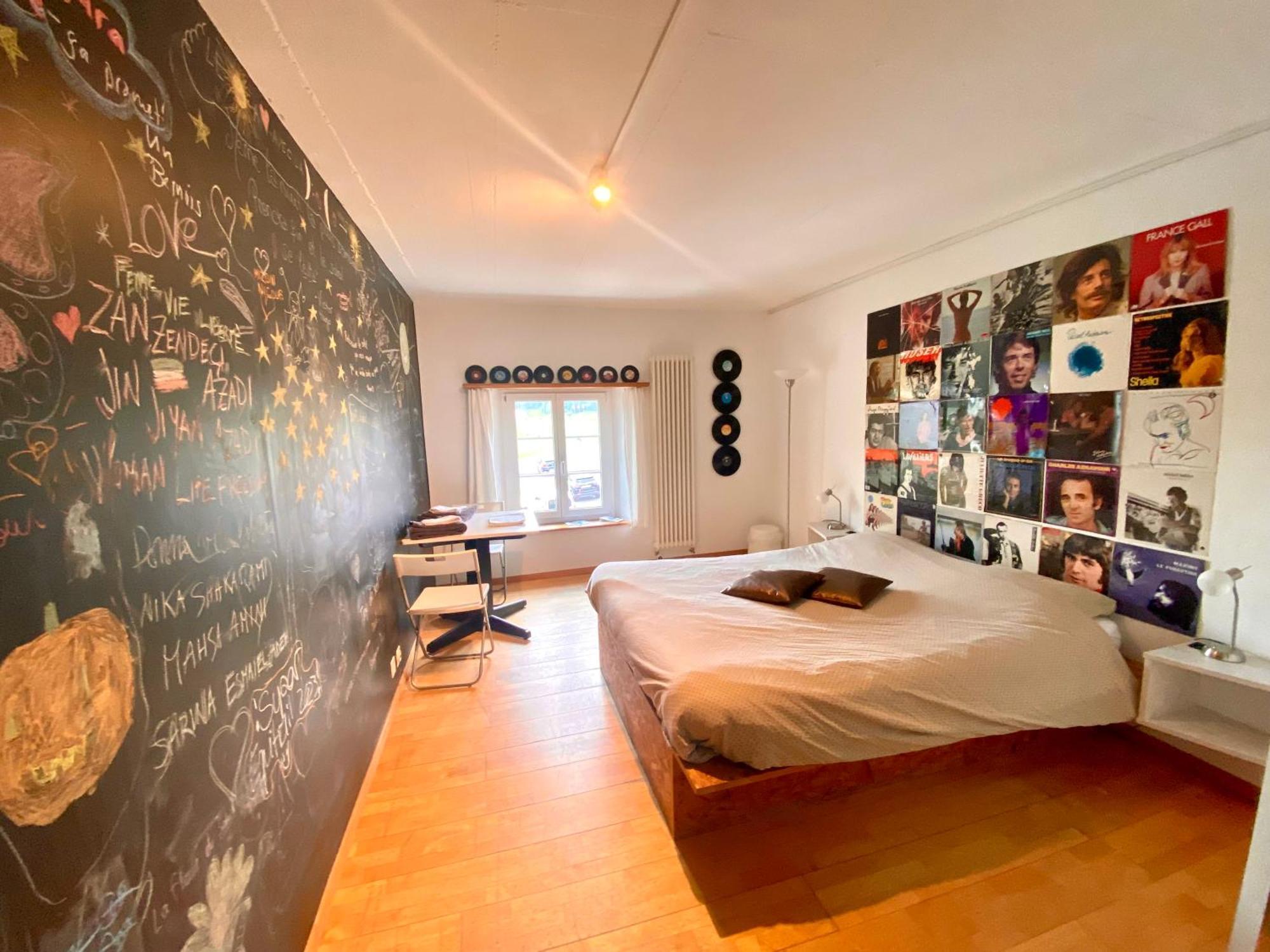 Cafe Du Soleil Hotell Saignelégier Eksteriør bilde
